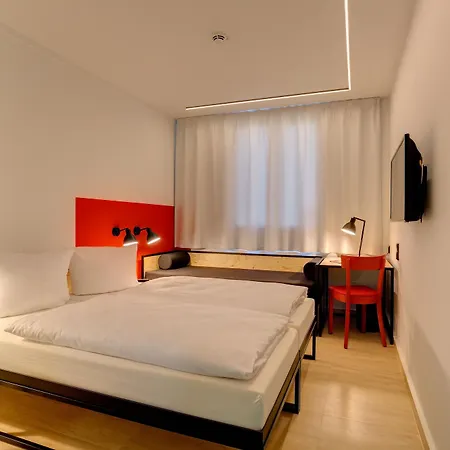 Meininger Hauptbahnhof Hotel