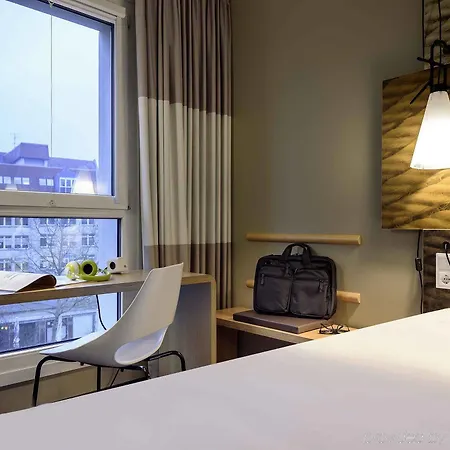 Meininger Hauptbahnhof Hotel