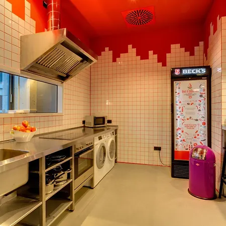 Meininger Hauptbahnhof 3*