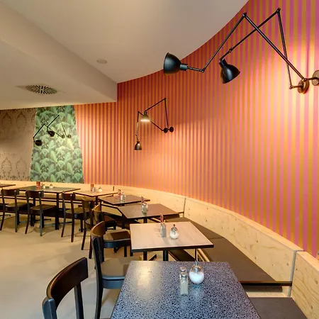 Meininger Hauptbahnhof 3* Leipzig