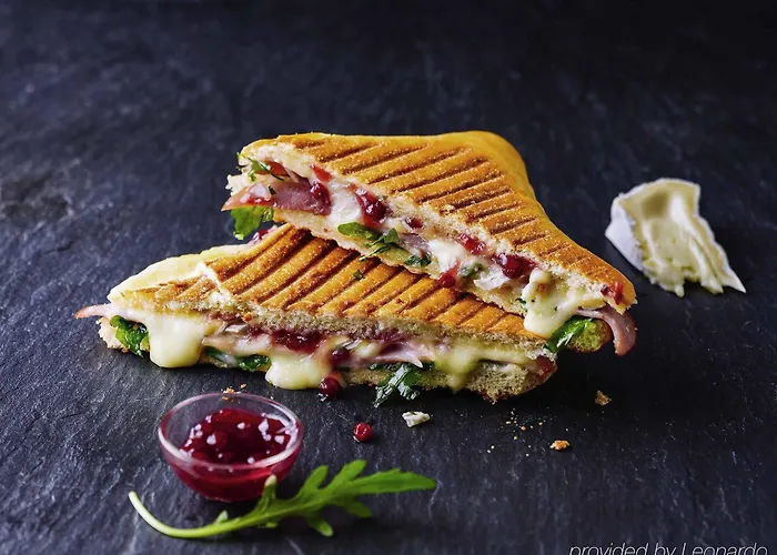 Meininger Hauptbahnhof Отель Лейпциг