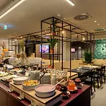 Hotel Meininger Hauptbahnhof 3*