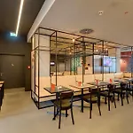 Meininger Hauptbahnhof Hotel 3*