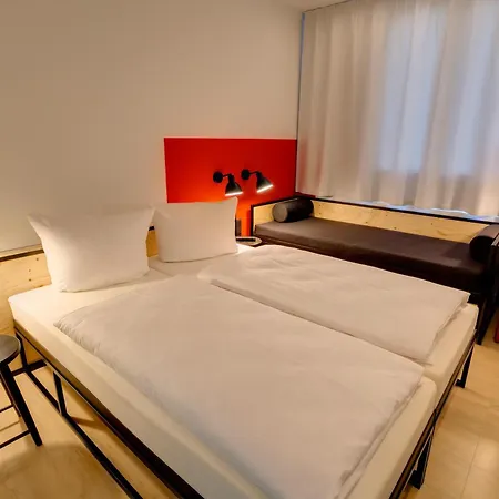 Meininger Hauptbahnhof Lipsia