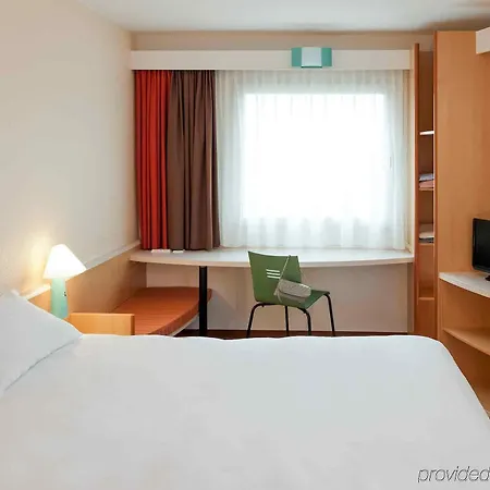 Meininger Hauptbahnhof Hotel 3*
