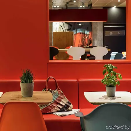 Hotel Meininger Hauptbahnhof 3*