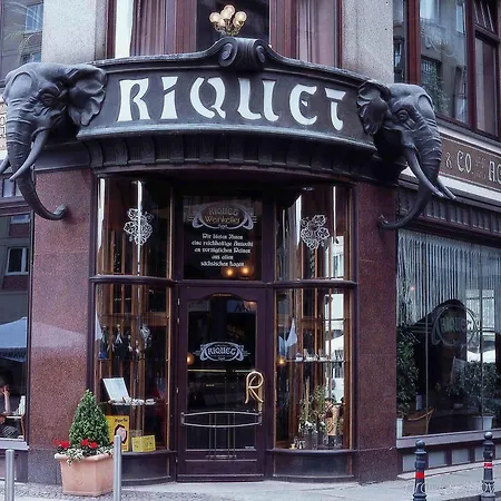 Meininger Hauptbahnhof 3*