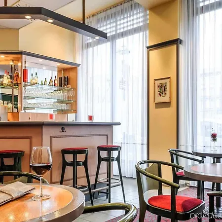 Meininger Hauptbahnhof 3*