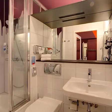 Meininger Hauptbahnhof 3* Lipsia