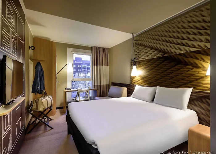 Hotell Meininger Hauptbahnhof 3*