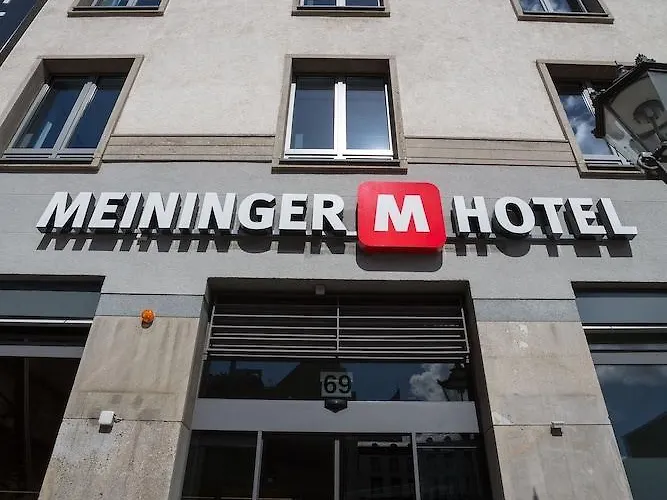 Meininger Hauptbahnhof Hotell 3*